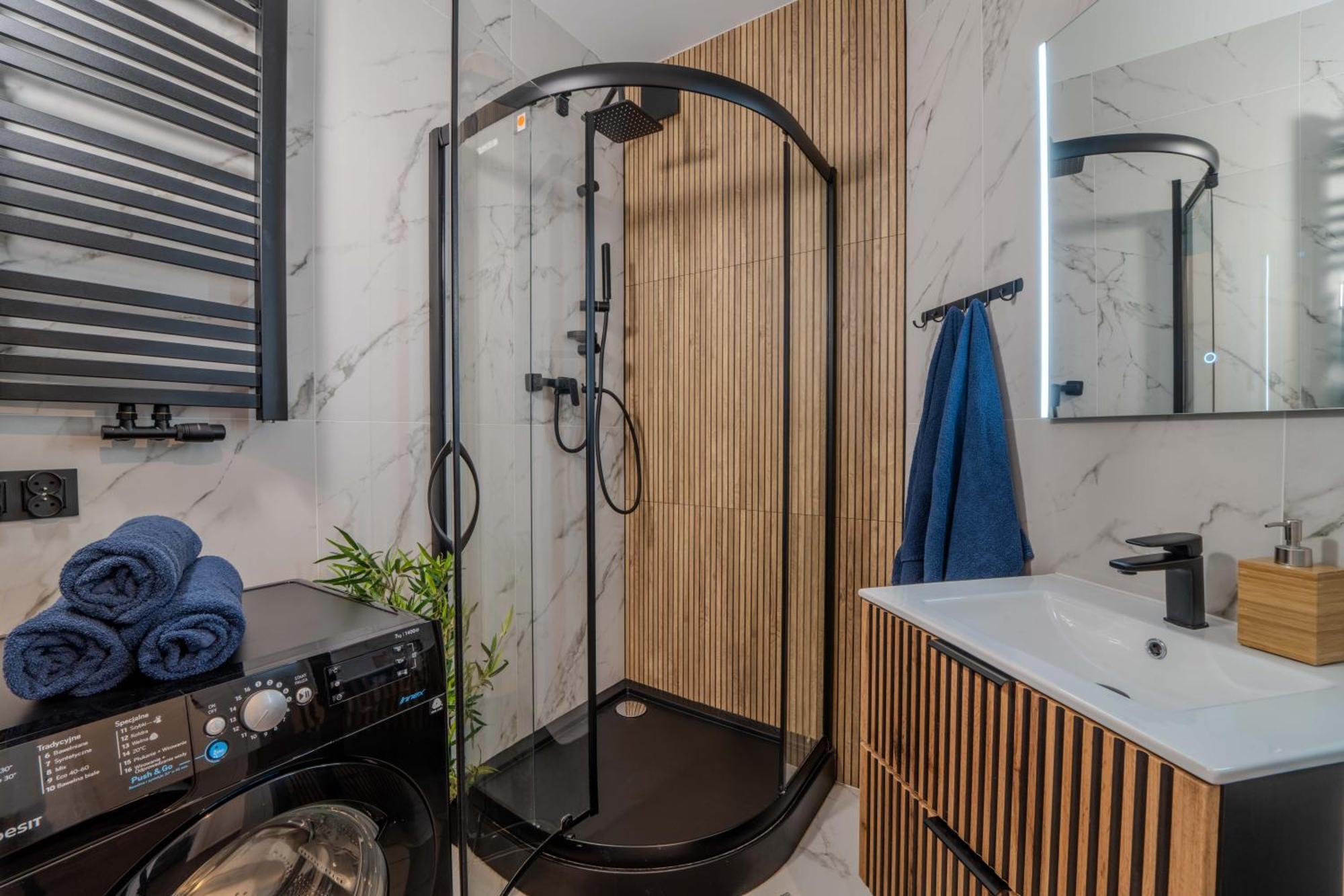 New Large Modern Apartment - City Center - 60M2 - Lift - Parking Wrocław Eksteriør bilde